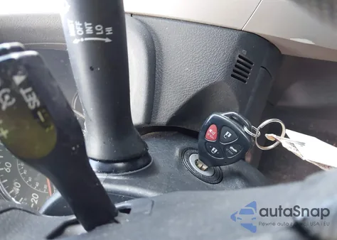 2013 Toyota Corolla S из США, поврежденный, VIN 2T1BU4EE8DC024681